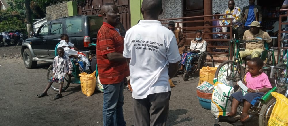 eefint's tweet photo. Suite à l’éruption volcanique du Nyiragongo survenue à Goma le samedi 22 mai dernier, nous avons apporté financier et en vivre à la population sinistrée de Goma, ce lundi 14 juin 2021. https://t.co/DdRUUc5Qtp