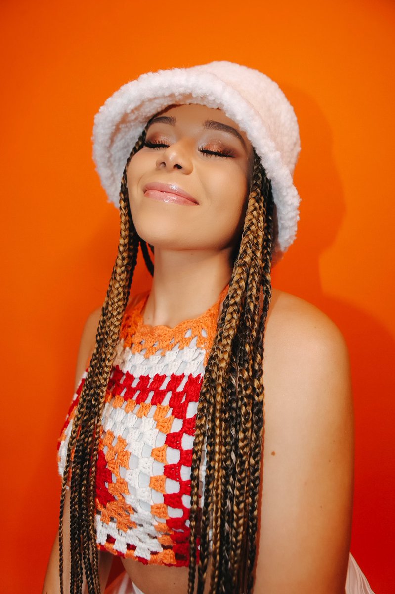 an orange moment🍊