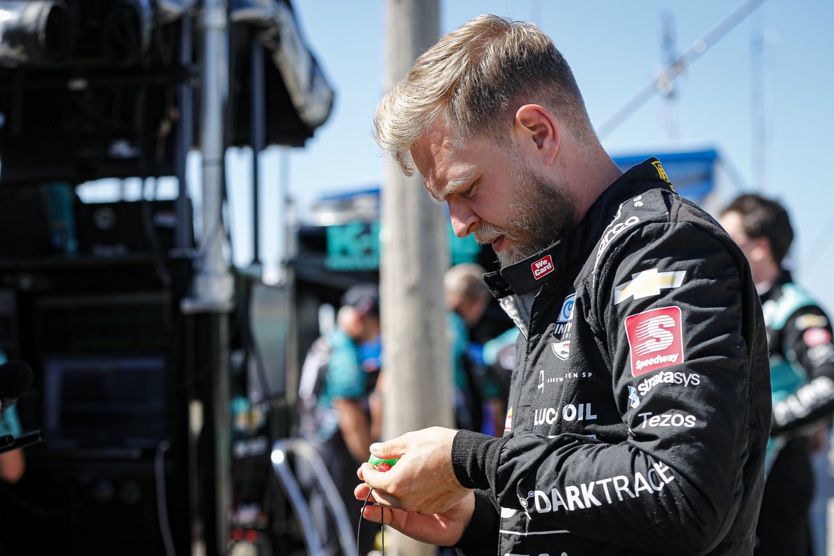 “You are now leading your first <a href="/IndyCar/">NTT INDYCAR SERIES</a> race.” 💬👊

#INDYCAR / #REVGroupGP