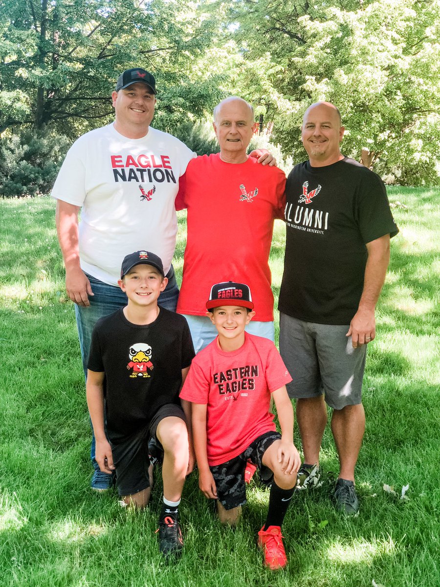 EWUEagleStore's tweet photo. Happy Father’s Day to all our Papa Birds out there! 
We were so lucky to have the opportunity to photograph 3 generations the other day with a local Cheney &amp; EWU Alumni family! 
Today is also the final day of our 20% off sale online: https://t.co/cIeGCkjxUc 

#GoEags #Eagle4Life https://t.co/LhZfGoPOuK