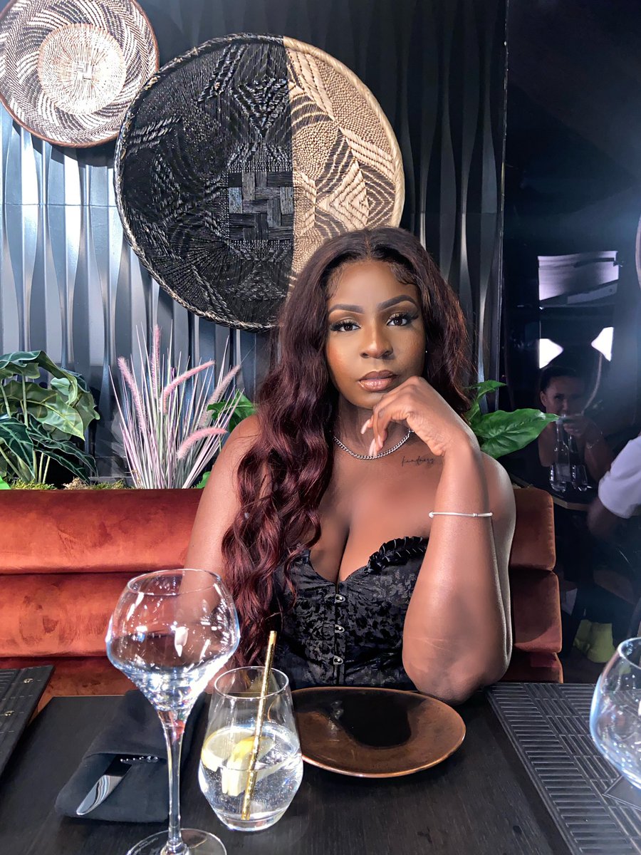 Model_Est's tweet image. FACECARD 🤟🏾

These pics are unedited.