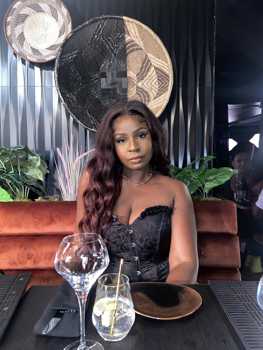 Model_Est's tweet image. FACECARD 🤟🏾

These pics are unedited.