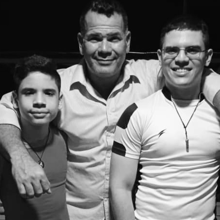 Mi verdadera razón de ser grande...
#diadelpadre 
#Cabimas 
<a href="/CAICOCC/">CAICOCCABIMAS</a>