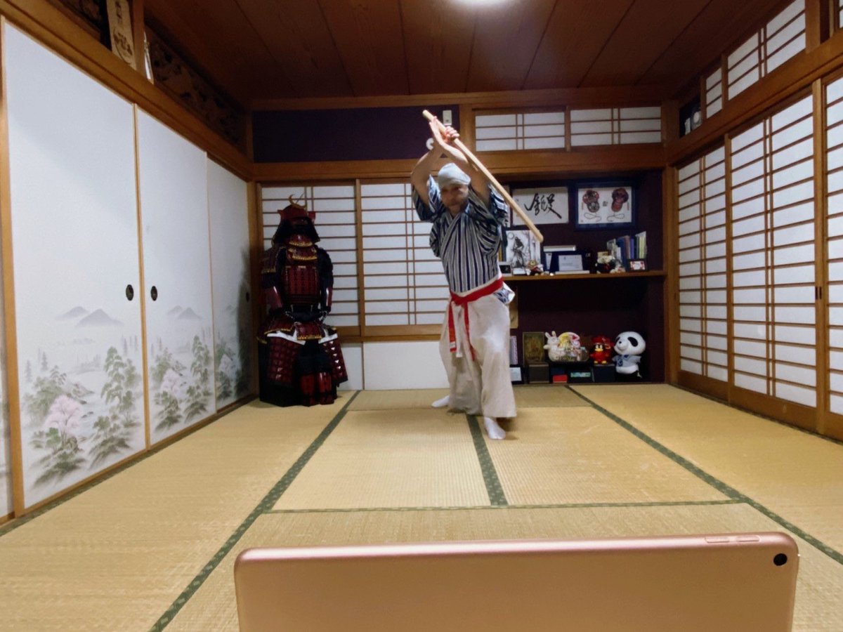 kengido_info's tweet photo. 本日は剱伎道チェコとのオンライン稽古！リクエストもあり『道』剣舞を細かく最後まで稽古出来ました。
また、一緒に演舞ができる日が本当に楽しみですね。

Děkuju 😊✨

#KENGIDO
#kengidoczech
#czech 🇨🇿
#samurai
#剱伎道
#殺陣 https://t.co/Z5YJ9sXfjK