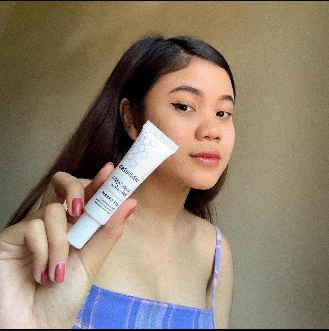 Dhea99195832's tweet photo. Sebelum bobo pake skin care dulu. 

#dirumahaja #Cantik https://t.co/DRGJGzS6et