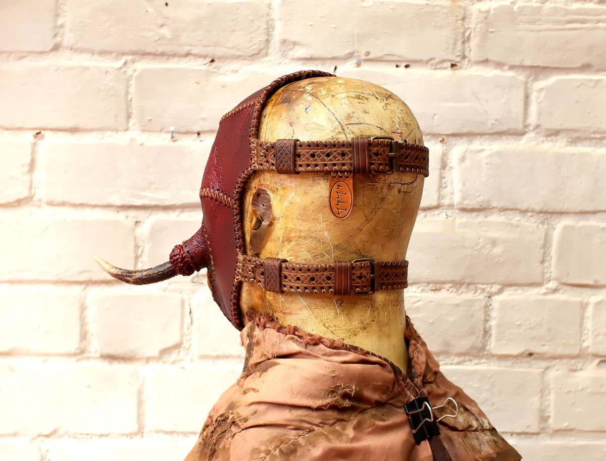 EmpiricEmporium's tweet photo. Handmade Leather Mask, Horned Mask, Blood Starved, "Varagroth"
https://t.co/eqHSs3DF0V
https://t.co/Ib8fVBu7Kf
https://t.co/vzq5SdjHRK
https://t.co/iDMqlhXabu
#handmademask #traditionalmask #leathermask #horrormask #cosplaymask #mask #horror #skinmask #leathercraft #demonmask https://t.co/rrsXPuV4Ja