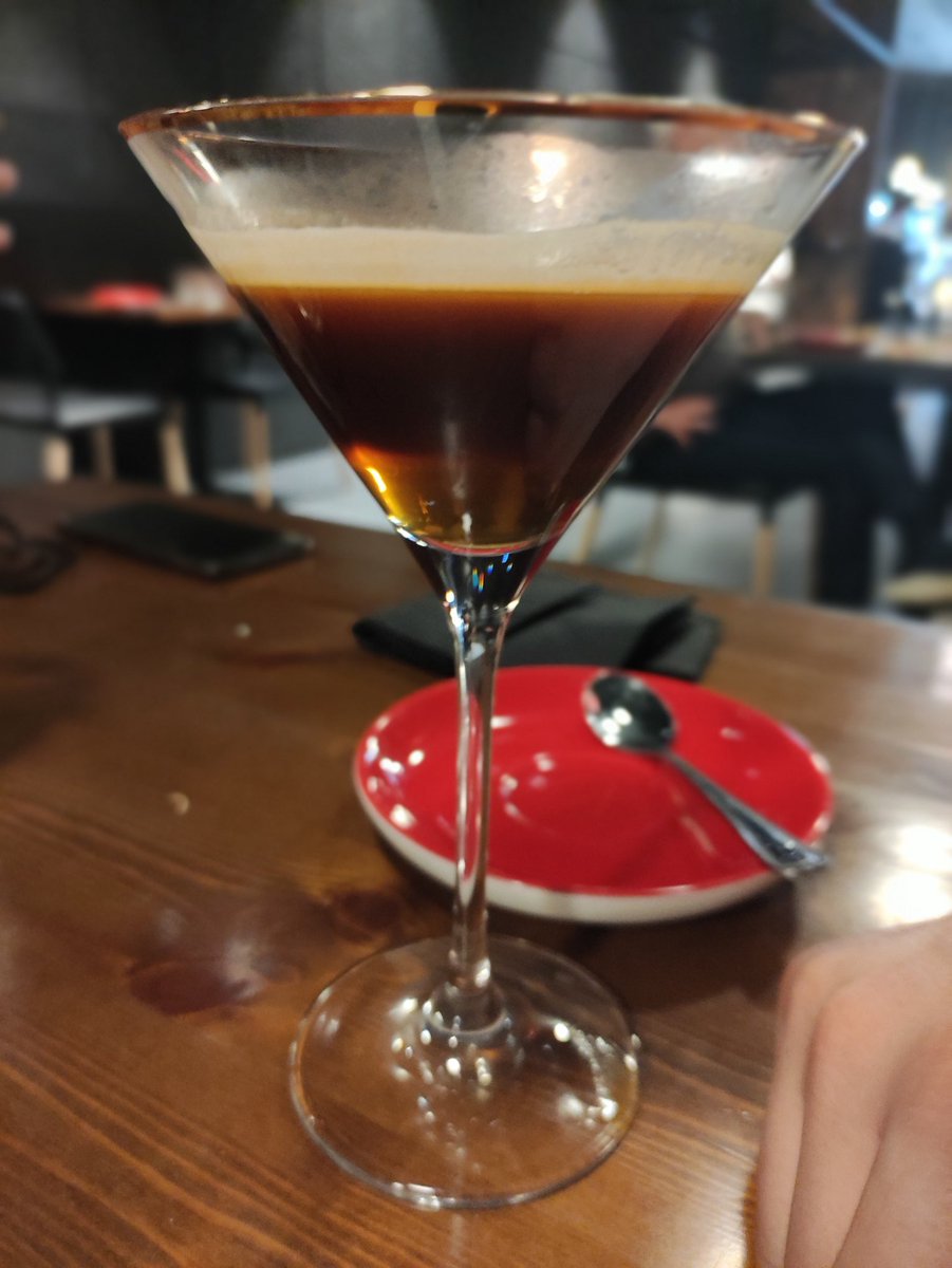 m_bilbo's tweet photo. #cremaet con estilo 🤭
@canallabistro https://t.co/uOYunvNzWu