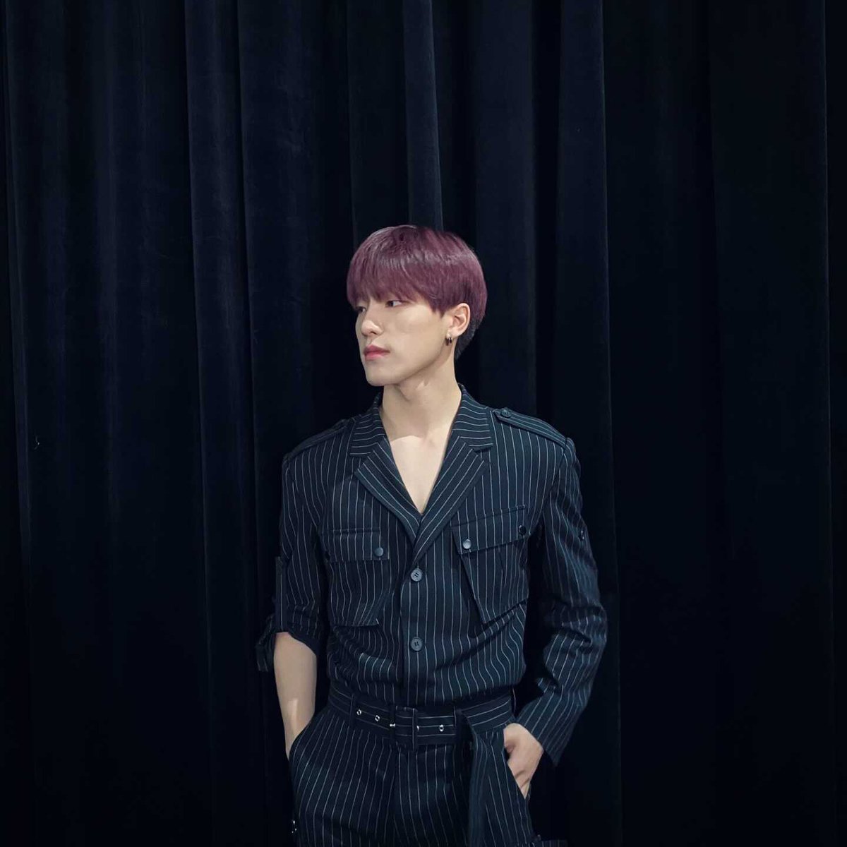 DINO_17b's tweet photo. #디노 🖤😎🍀 https://t.co/vFzcAuFc7K