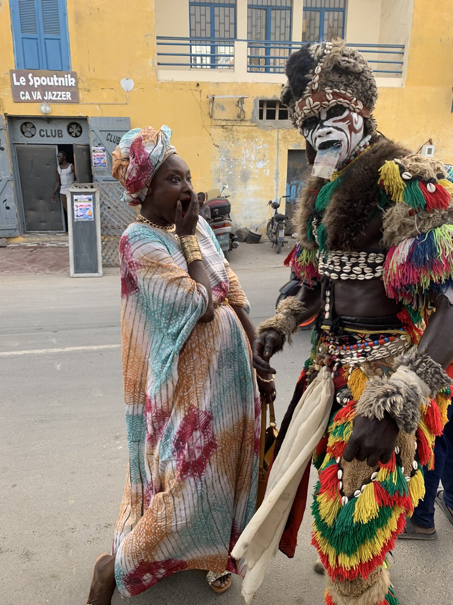 atelier221mode's tweet photo. La culture, leveur de développement #saintlouisjazz reprend en ouverture avec @AwaLy qui nous a 💗 @TaamuSenegal à couvert l’évent si particulier apres une petite pause #covid Espérons que cela continue @MoussorsAwa sans oublier les #off https://t.co/tcKQeLIcYp