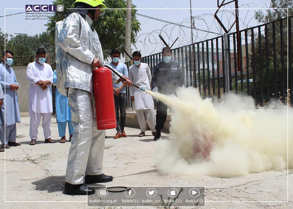 balkh_cci's tweet photo. 1/2 BalkhCCI in cooperation with @AfghanistanIlo (R2DJ project) have conducted a TOT of Occupational Safety and Health(OSH) for 25 participants. The young graduates whom are selected from different enterprises and stakeholders will be training enterprises in Balkh province. https://t.co/TPU8kfXUJh