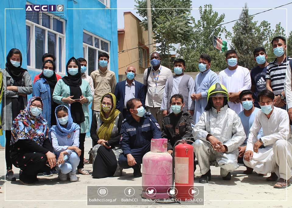 balkh_cci's tweet photo. 1/2 BalkhCCI in cooperation with @AfghanistanIlo (R2DJ project) have conducted a TOT of Occupational Safety and Health(OSH) for 25 participants. The young graduates whom are selected from different enterprises and stakeholders will be training enterprises in Balkh province. https://t.co/TPU8kfXUJh