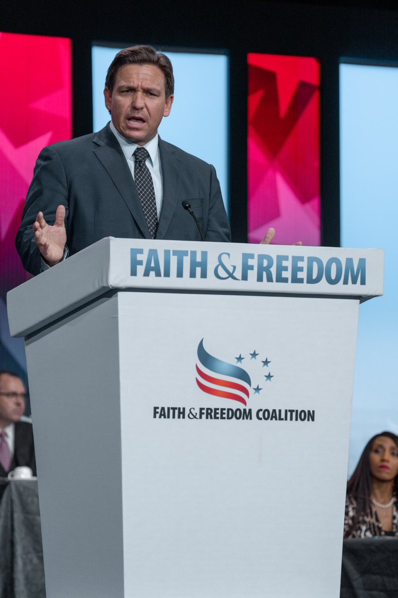 𝐂𝐡𝐫𝐢𝐬𝐭𝐢𝐚𝐧 𝐁𝐞𝐝𝐞𝐥𝐥 tweet media