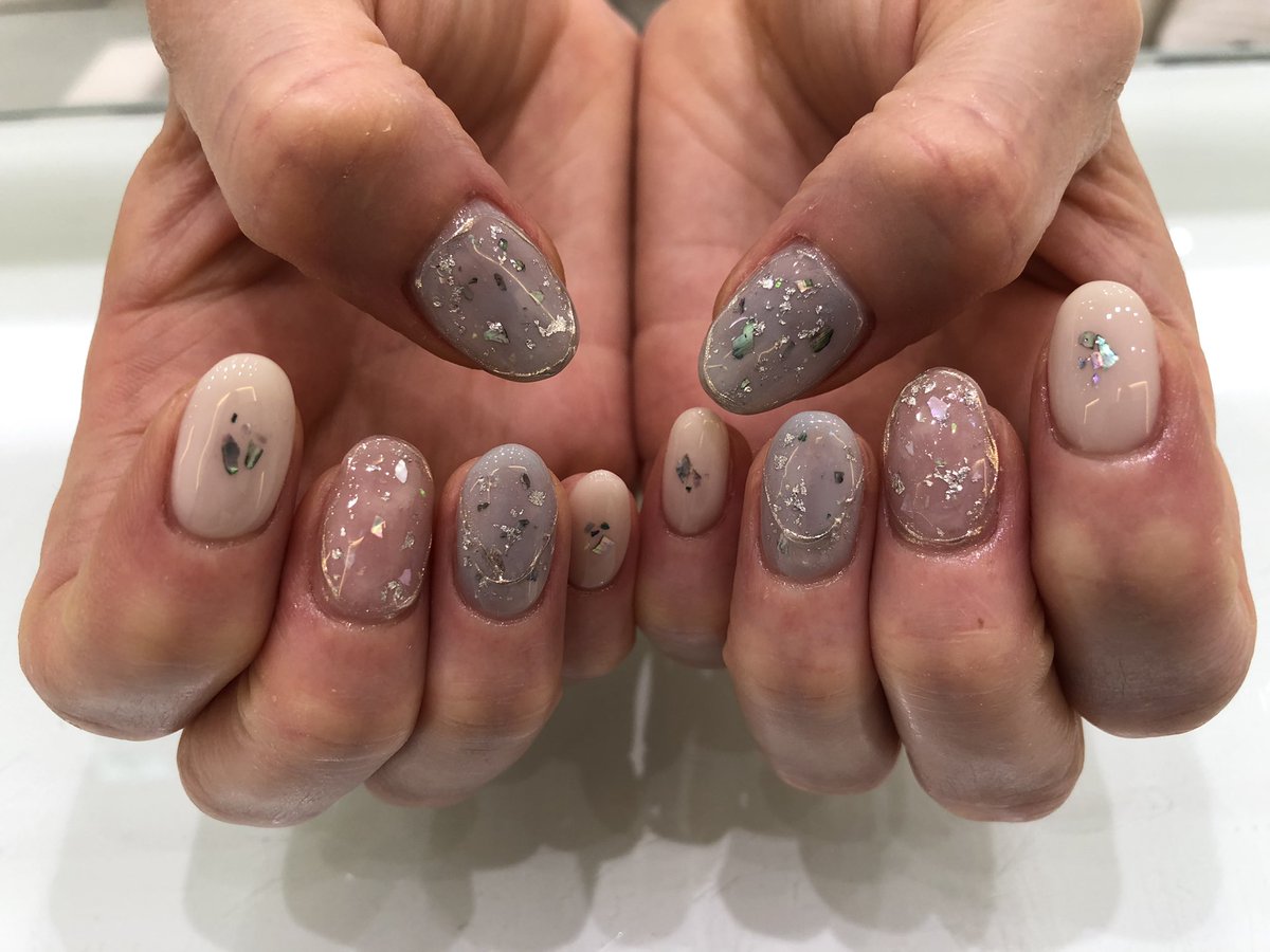 大人可愛いネイル