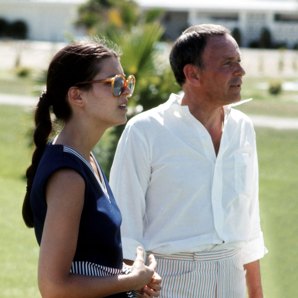 franksinatrabr's tweet photo. Hoje (20 de junho), é aniversário da Christina Sinatra, filha caçula do Frank Sinatra. Parabéns Tina, muitas felicidades e muitos anos de vida pela frente!!! 🥳🥳🥳🥰🥃
#franksinatra #sinatra #sinatrafamily https://t.co/ZFmQC1PdS6