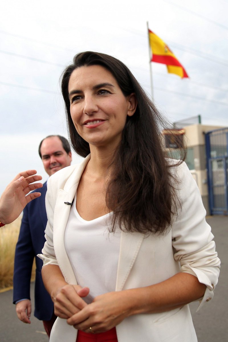 muzeriqui's tweet photo. Critica a una persona por inmigrante, cuantos españoles tuvieron que emigrar a Alemania,Suiza, por qué aquí se los comían las moscas, por qué no le pregunta a ellos.. https://t.co/oFABolrgAn