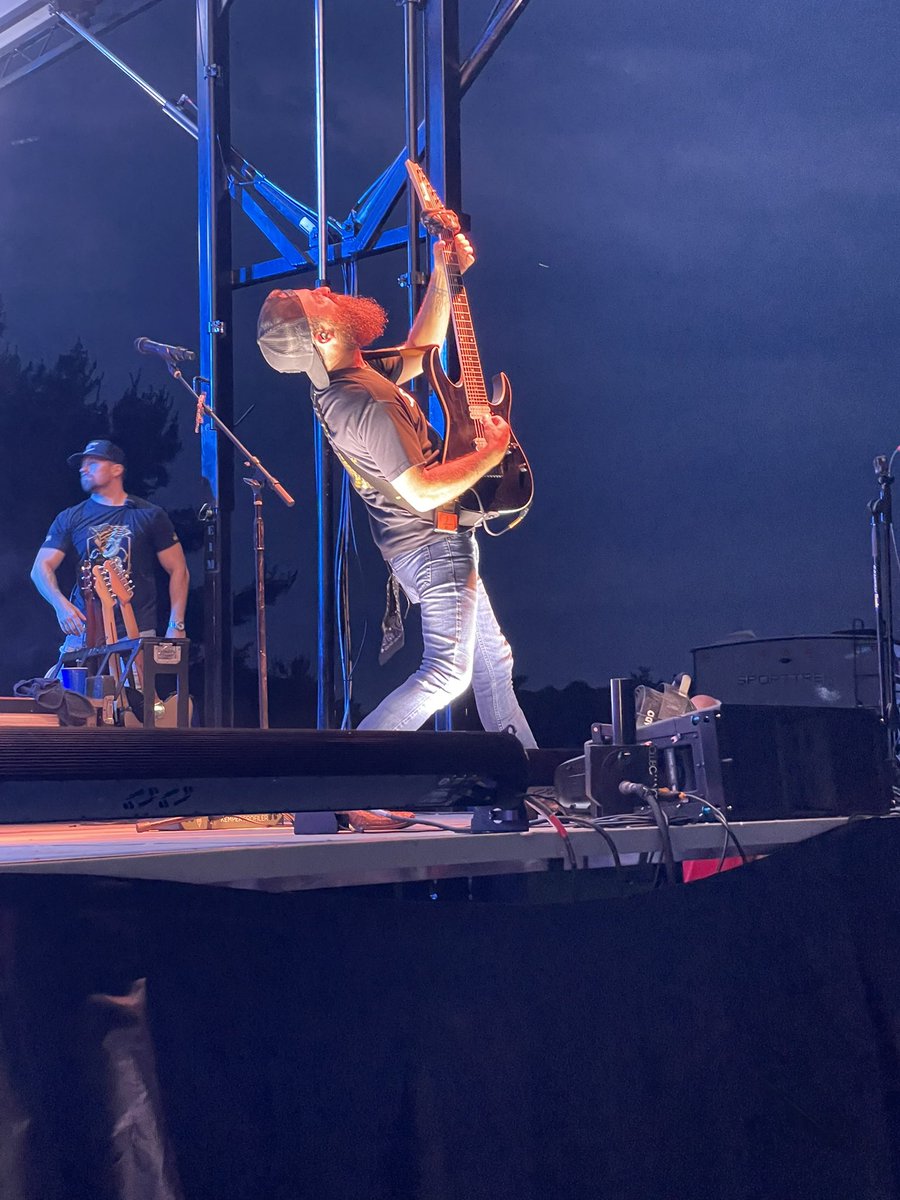 Laura Mathis tweet media