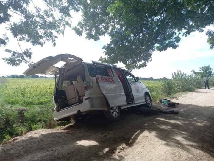 DoctorsRights's tweet photo. #June20Coup ,3 humanitarian aid volunteers were KILLED near Thanatkone Village, Myaung Tsp, Sagaing region at around 5.30 p.m. Military has cracked down in a systematic fashion with a combination of military force &amp; an embargo on supplies and healthcare.

#WhatsHappeninglnMyanmar https://t.co/1WxVTvgGof
