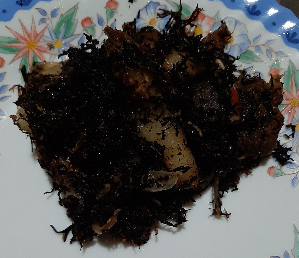 Mukum3's tweet photo. अघिको appetiser, अब main course... 😜
#Yangben pork curry तर दु:ख साथ भन्न पर्दा रक्ति पाइएन... 🙄 https://t.co/goFgznltuF