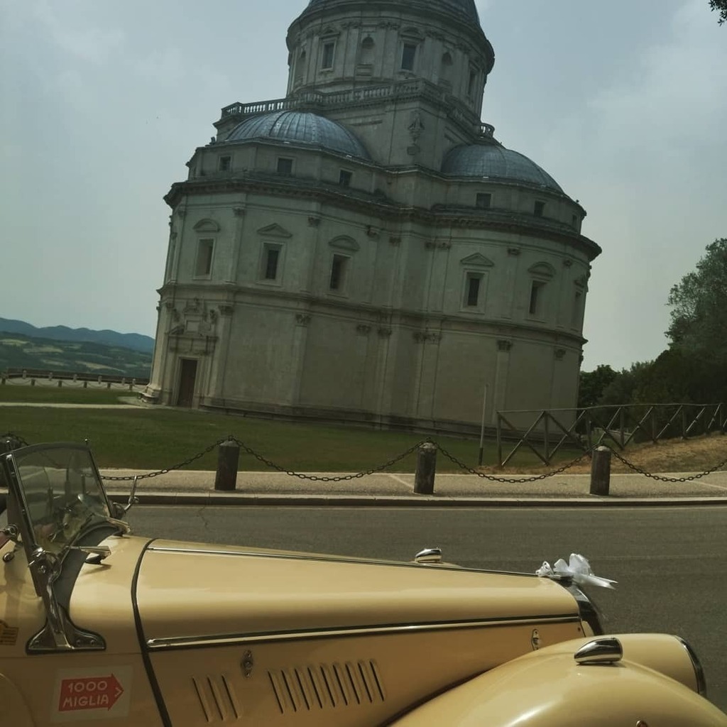 Wedding days are coming back
•
•
•
#Todi #visitTodi #takewalks
#lifeinitaly #lifeinumbria
#italiansummer #ladolcevita
#italiandays #mg
#Umbria
#Italy 🇮🇹 instagr.am/p/CQWBGL7rYKl/