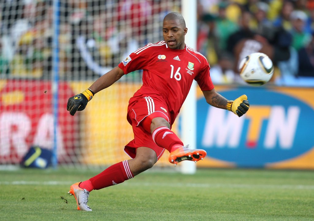   Happy Birthday to and Kaizer Chiefs goalkeeper, Itumeleng Khune!  