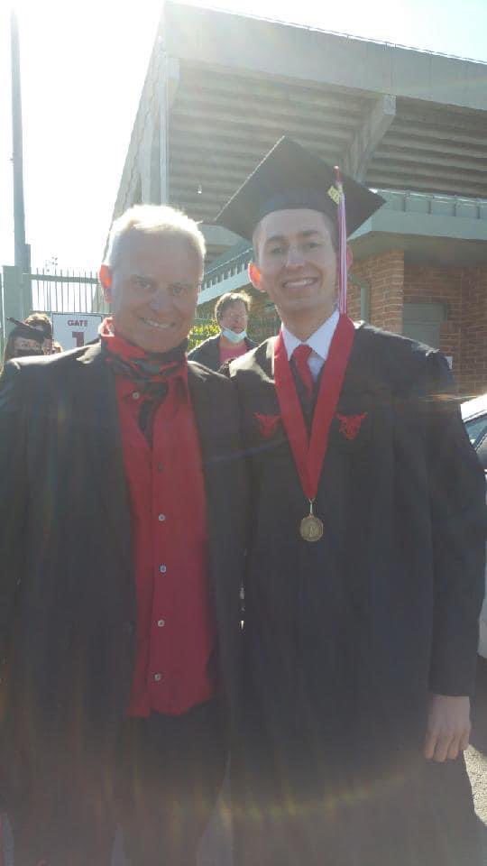 BlakeDollierTV's tweet photo. Happy Father’s Day to all the dads, grandpas and father-figures alike, especially my dad, Brian! Make sure you give your dad a hug or call him if you can’t see him today! ❤️📲 #FathersDay2021 @WTHITV https://t.co/uWt4nW3I7a