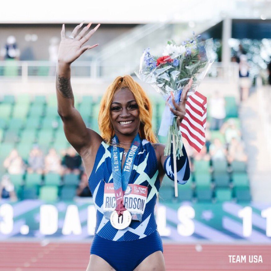 Labreezeana's tweet photo. Now who should play Flo Jo you say nails, hair, attitude and TRACK the whole package. #FloJo  @itskerrii https://t.co/uotcQdJs48