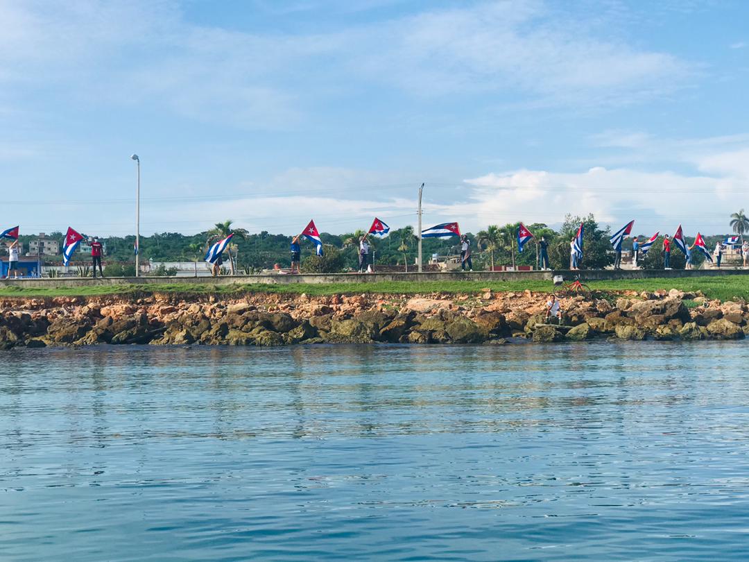 alfonso_noya's tweet photo. #CubaViva: Desde la bella bahía de #Matanzas, un justo reclamo que recorre el mundo: #NoMásBloqueo criminal e inhumano de #EstadosUnidos contra Cuba🇨🇺. #EliminaElBloqueo #TambiénEsUnVirus @IcrtCuba @radio_cubana @tv_cubana @radio26cu  @TelevisionMtz #UnblockCuba #PuentesDeAmor https://t.co/0aHicFpRny