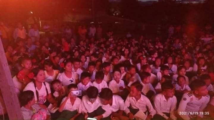 WinSandiTun5's tweet photo. Pro-democracy residents rallied and celebrated the birthday of Daw Aung San Suu Kyi in a village of Bagan, an ancient city and a UNESCO World Heritage Site in the Mandalay Region of Myanmar.   #WhatsHappeningInMyanmar #June20Coup https://t.co/xx9j2DnjHr
