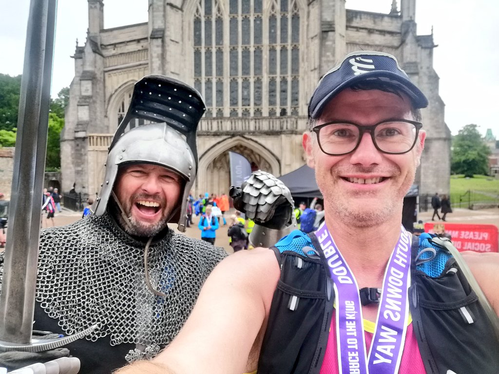 xms1971's tweet photo. Me and the king! Quite pleased with myself after finishing my first double marathon over two days! #RTTK #ukrunchat #53Miles #SDW #DoubleMarathon #Winchester https://t.co/7lFIPEicWr