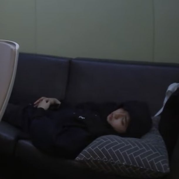 Spy24A's tweet photo. Chan: isnt Han Jisung so cute? 😚

Me rn: you said Han Jisung is cute? 🥵 https://t.co/ExYfTukrH0