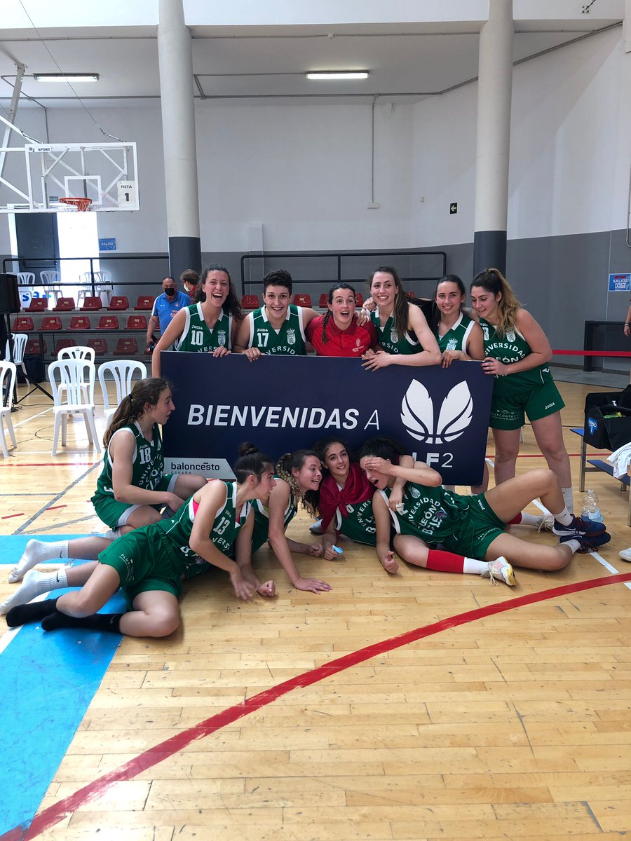 nuriaordas_7's tweet photo. SOMOS DE LIGA FEMENINA 2!! 💪🏽🖤 @unileon @bfemeninoleon https://t.co/FnLVzLT57u