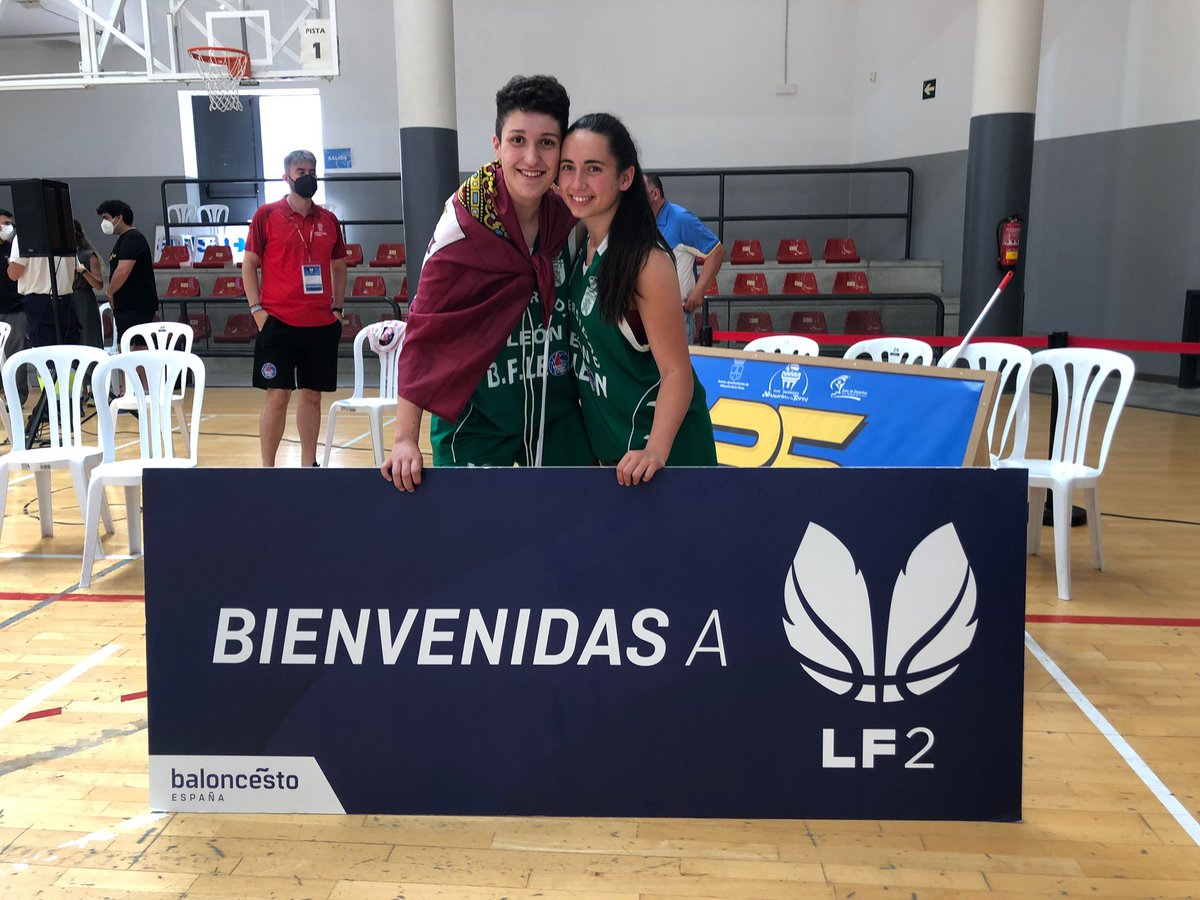 nuriaordas_7's tweet photo. SOMOS DE LIGA FEMENINA 2!! 💪🏽🖤 @unileon @bfemeninoleon https://t.co/FnLVzLT57u