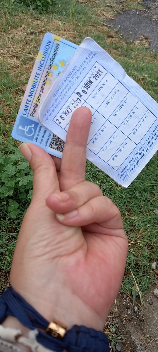djilin34's tweet photo. #cluzel 🖕
#deconjugalisationAAH 
#aah 
#OnOubliePas 
#Macron #LREM 
#handicap #oubliés 
12 Millions de #personneshandicapées https://t.co/pB5tf5woJV
