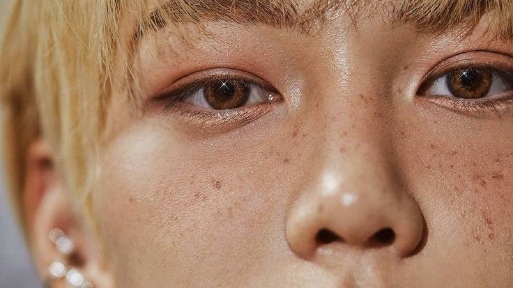 LIXB3RRY's tweet photo. "Felix's freckles are beautiful" 
- bang chan https://t.co/DiOaW3r4x3