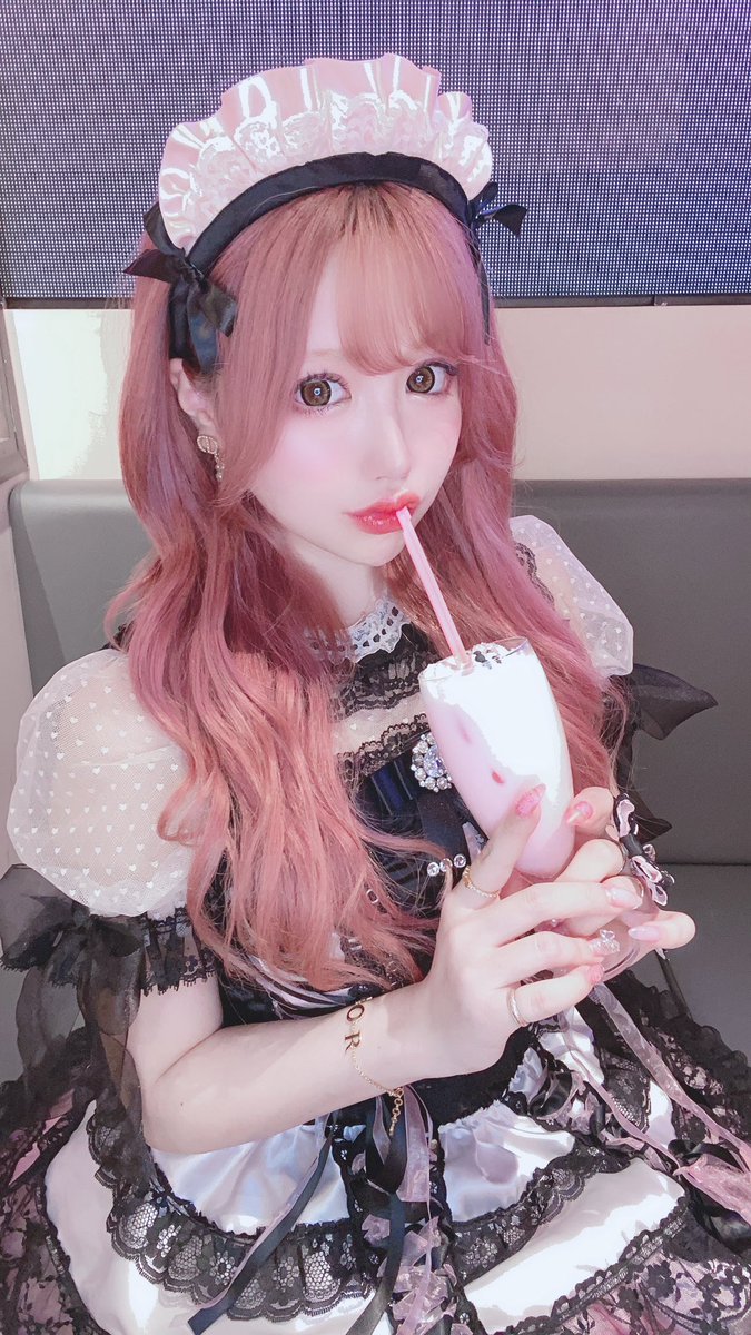 キラキラコンカフェ嬢？💗 - しろたまくらぶの投稿｜ファンティア[Fantia] https://t.co/xrOVuECFgo #fantia #ファンティア https://t.co/1PwiOWXU4k