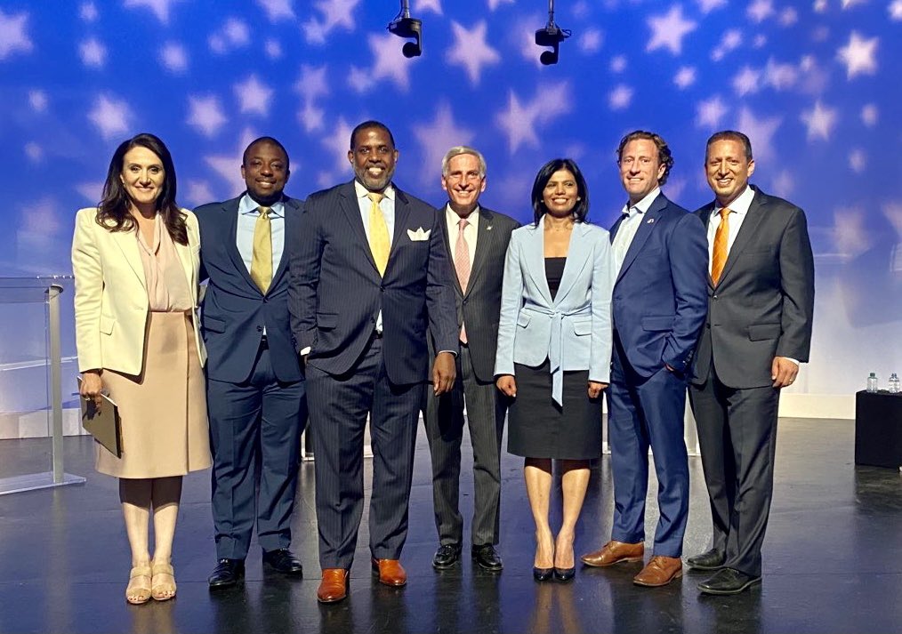 DavidWeprin's tweet photo. Thatโs a wrap, @NYCCFB @NBCNewYork! Thanks so much for having us.
#homestretch #NYCComptroller #electionweekend #NYC #earlyvoting https://t.co/SzXvb4mW77