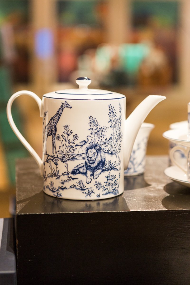 Fortnums's tweet photo. #FortnumsFacts! The humble teapot has, like a great many things, evolved over the years. Nowadays no shape, design or material is off the table, but it was a rather different story back in 16th-century China when a simple bowl, fashioned from porous, unglazed clay, was used. https://t.co/I49QEQ9ifX