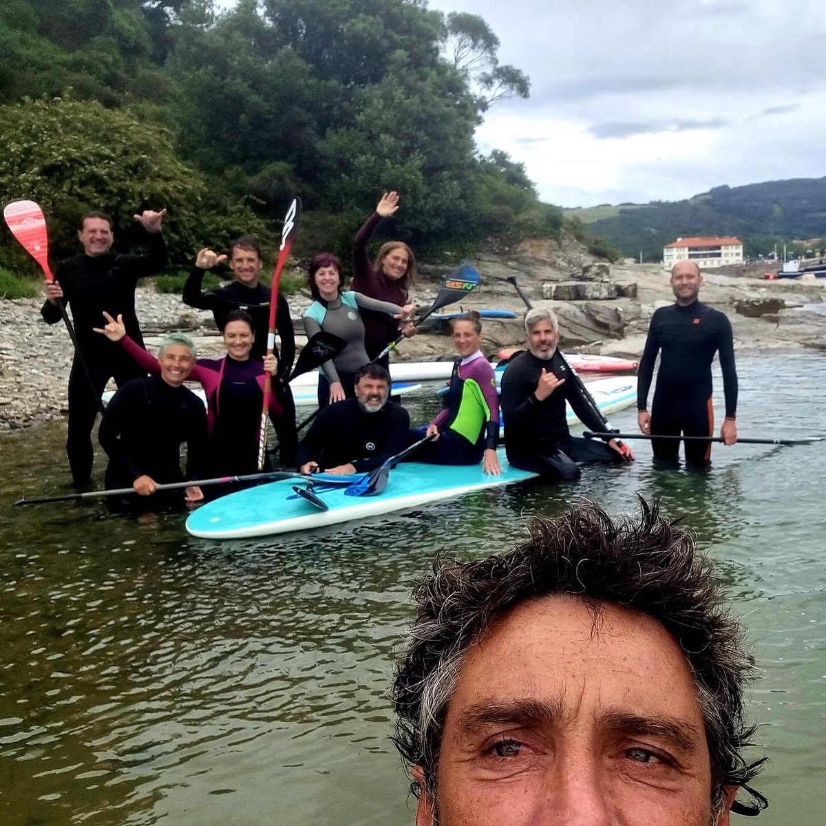EtxebarriaJonan's tweet photo. Surf Rescue Session SUP Level 2. Goazen Up.
El equipazo subiendo de nivel.
Un verdadero placer.
Cuidaros en el agua!

@socorrismo_para_surfistas @goazenup @watermanaketza @clotiiiiii 
@nestorvs @rgbrul @getxolan @sopelaturismo 
#surfrescuesessions #standuppaddle #suprescue https://t.co/ZfWU6Q6LKA
