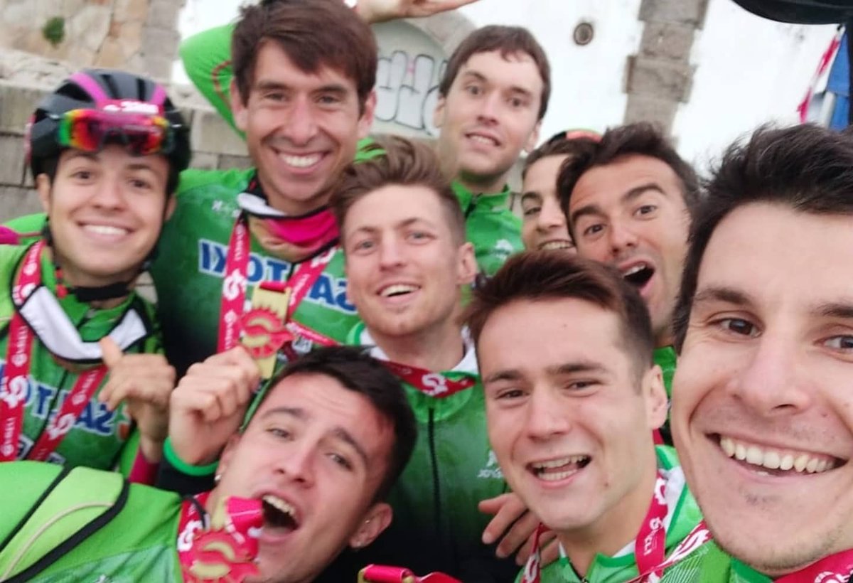 HEM COMPLERT UN SOMNI, SOM CAMPIONS D'ESPANYA 🍀🥇💚

Molt d'esforç, molt de sacrifici, molts de dies d'entrenament, molt de sofriments hem hagut de passar, però al final podem dir que HEM COMPLERT UN SOMNI 🐓🚀🐓 

instagram.com/p/CQV_O7zJpsl/…