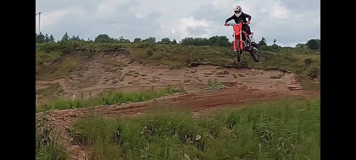 flatinsixth's tweet photo. Cracking day at Mid Ulster Mx track.
Seen @GIrwinRacing getting in some last minute practice before next weekend opening race!!
👌🤘🤙 #GI2 https://t.co/0BZdnKyts9