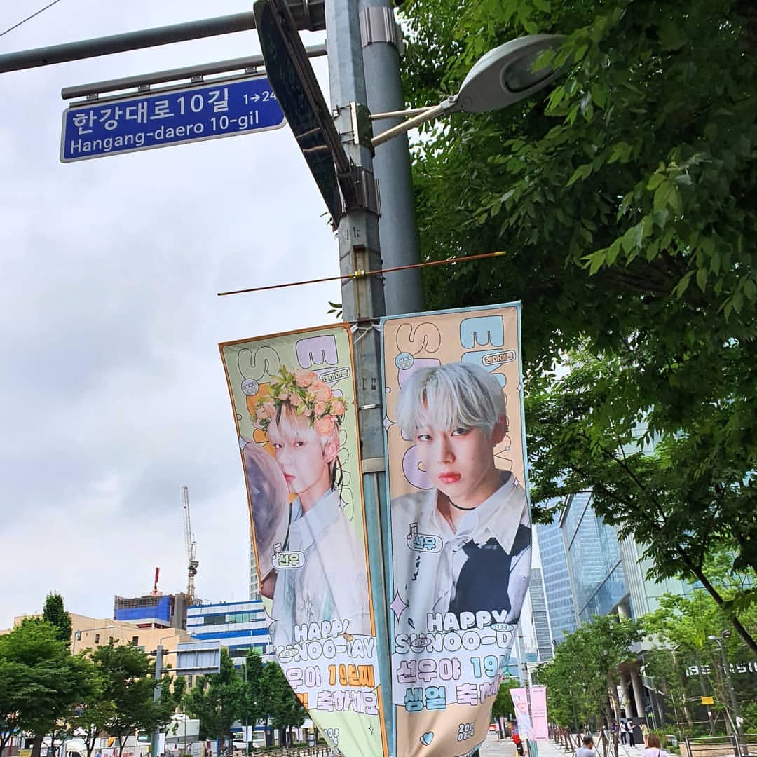 Paolab1a4_bts's tweet photo. Miren Engene más cartelitos colocados en Corea por el cumpleaños de nuestro hermoso y radiante sol Kim Sunoo ❤❤❤❤❤
Créditos a quien corresponda
#SunooBestBoy #SUNOO #SUNOO_BIRTHDAY #sunooSun ☀️ #SunooAngel #SunooAmazing #ENHYPEN #ENHYPEN_SUNOO https://t.co/KK5z92Y0xx