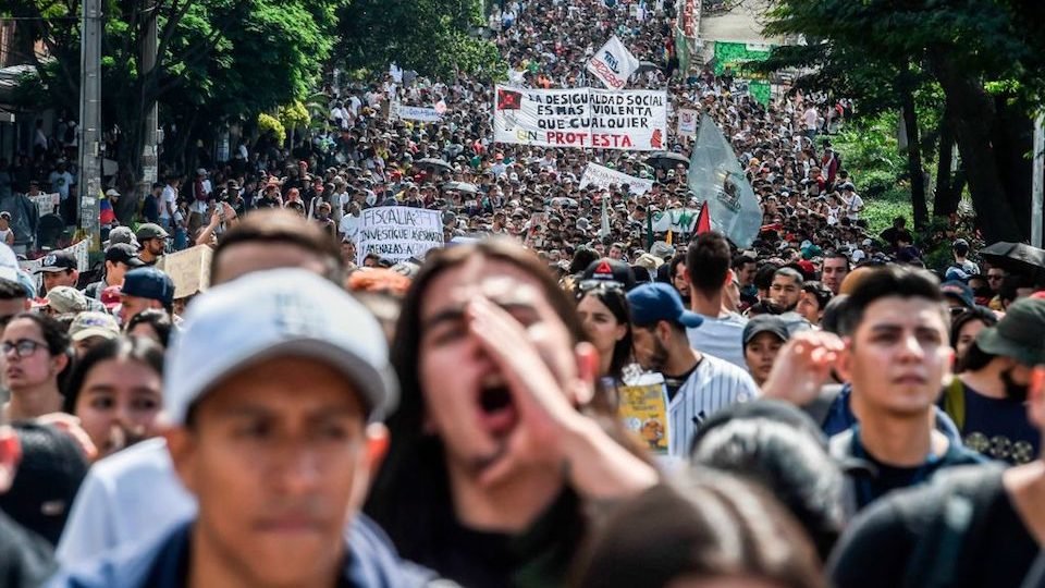 LitoKesler's tweet image. Algunas cosas que me vienen girando en la cabeza frente a la oleada de "despertares" en la región. Gracias @nueva_sion por el espacio. 

👉 nuevasion.com.ar/archivos/31083