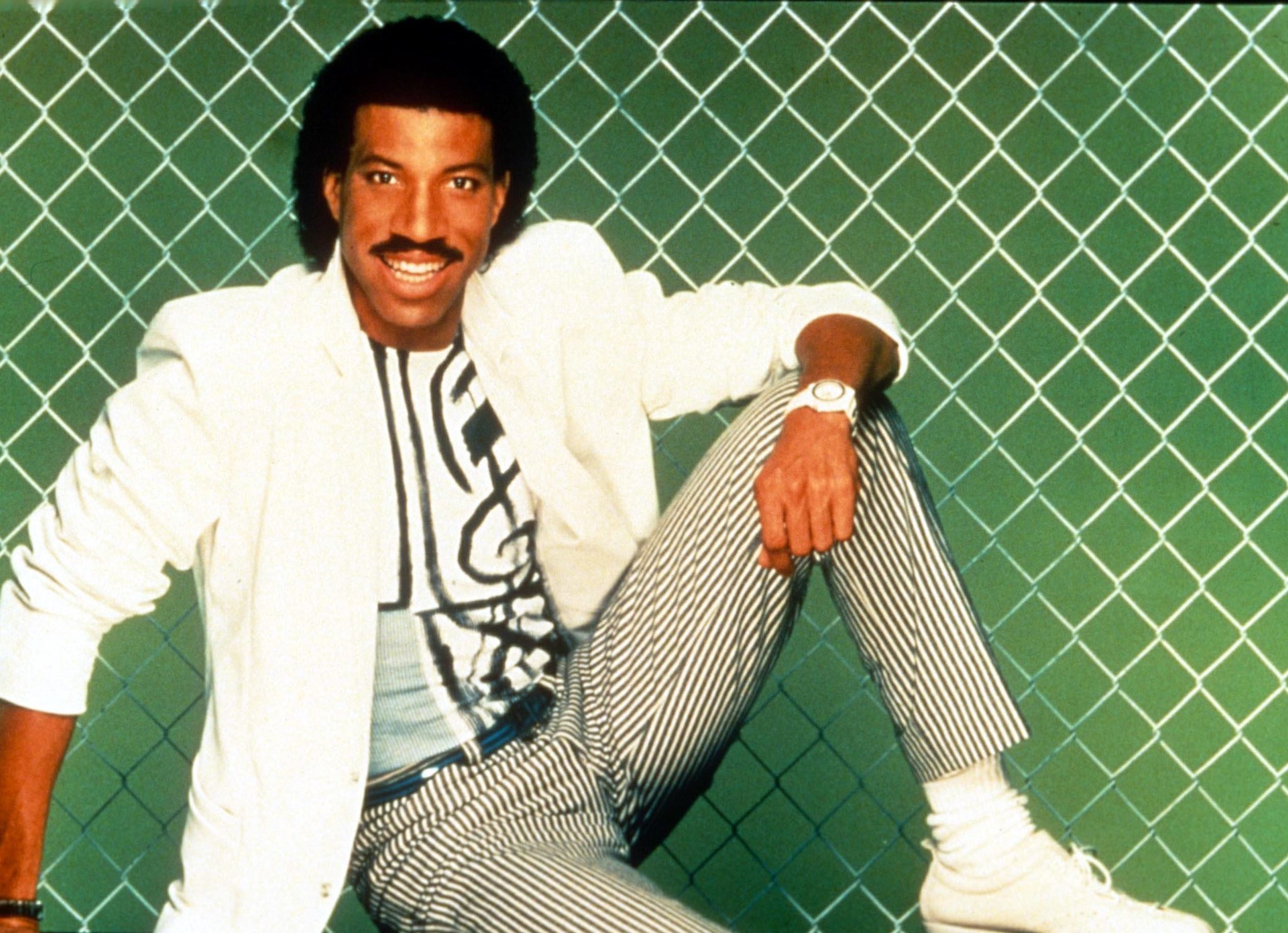 Happy Birthday to Lionel Richie who turns 72 today! 