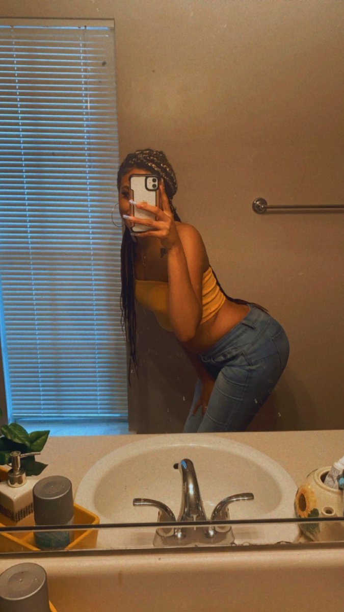 _semoneee tweet media