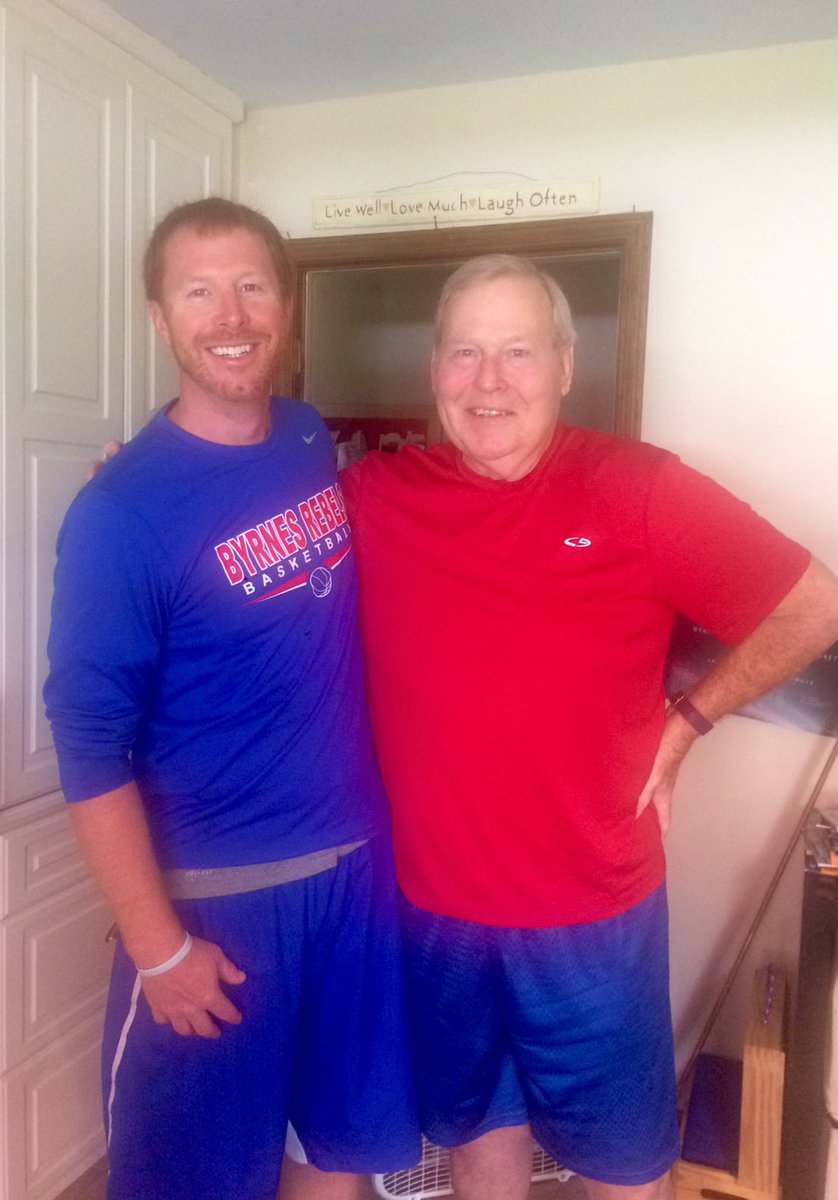 bhsrunninrebels's tweet photo. Happy Fatherโs Day to all the men out there making a TRUE difference in peoples lives๐๐ผ! Miss you Big D but thank the good lord you were my dad!
#DoItUpRight https://t.co/3J2O5QeIXO
