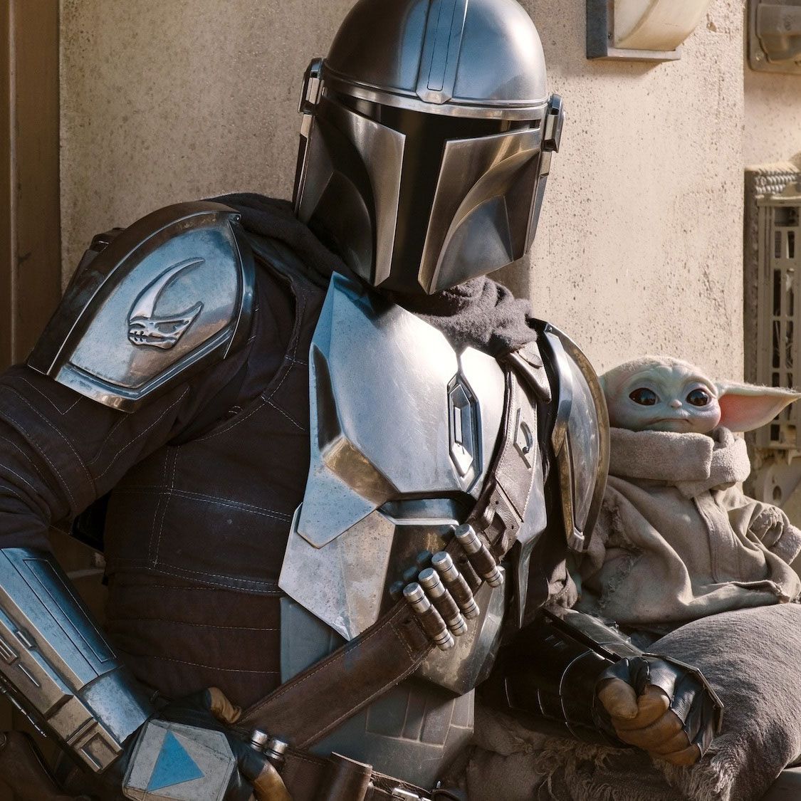 arsenault_judy's tweet photo. Happy Father's Day Papa Mando @PedroPascal1...you'll always be #Grogu's dad. @Jon_Favreau best keep Mando updated on his son's progress with #MasterLuke @HamillHimself if you fans to be happy. @themandalorian still needs #Grogu as do we. https://t.co/cPHnjdfOPi
