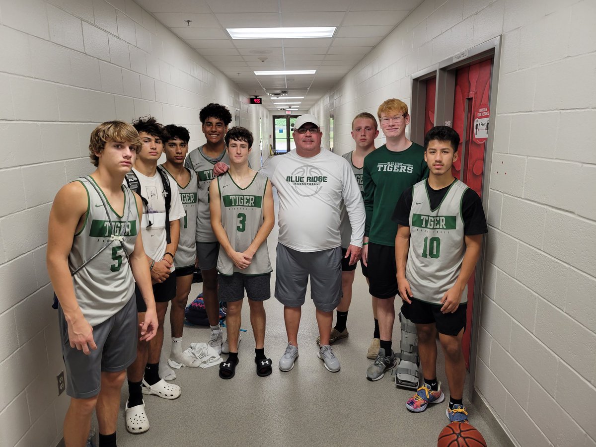 CoachDWilliams6's tweet photo. Our Summer State Tourney ended in the 2nd round. I enjoyed Coaching these boys one last time. As I move to new opportunities in Plano isd. I will always support Blue Ridge. Great Kids and Community. #AMBUSH https://t.co/PViOhVIAFA