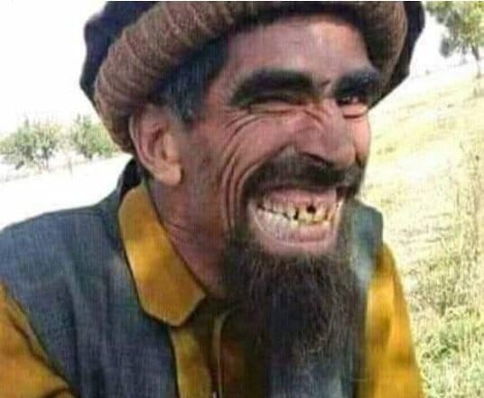 MZDKiAwaz's tweet photo. میں  پی ایس سی اور این ٹی ایس فیل کرنے کے باوجود گریڈ اٹھارہ کا افسر لگ گیا ہوں.... مجھے مبارک دیں   #SaveMeritandJusticeinAJK @farooq_pm https://t.co/zRfdwtgxsK