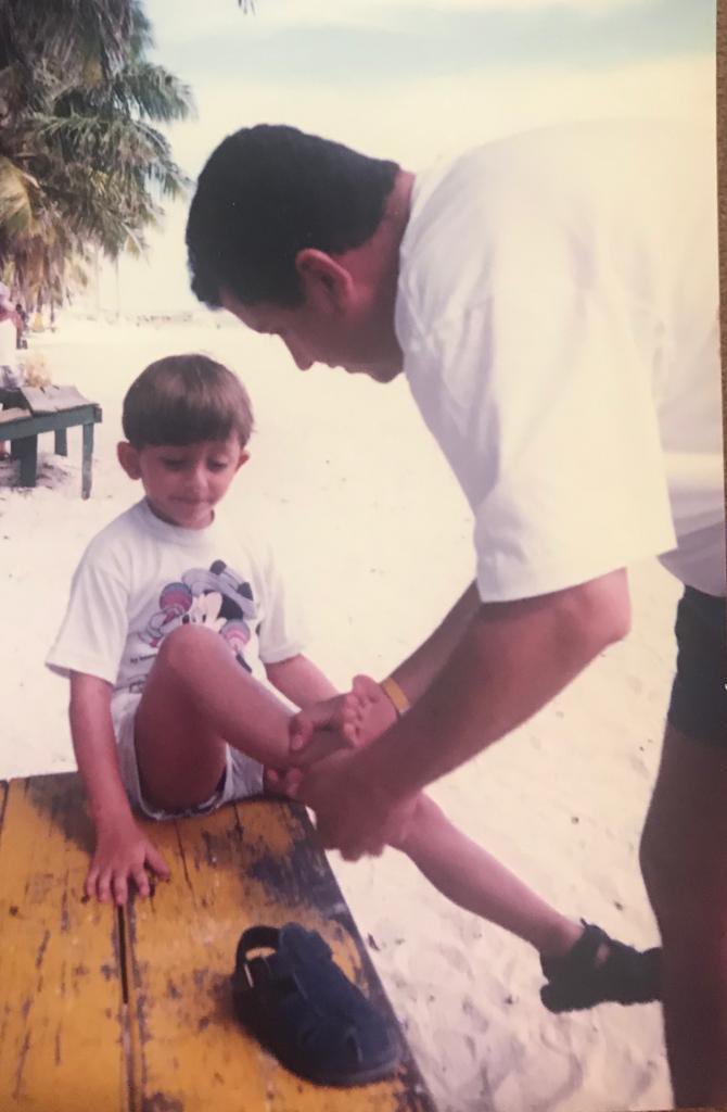 MiguelMorenoSu's tweet photo. Si hay alguien que represente el amor incondicional, eres tú papá. Hoy agradezco a Dios por regalarme a un buen amigo #FelizDiaDelPadre https://t.co/C3Ca19VsOd