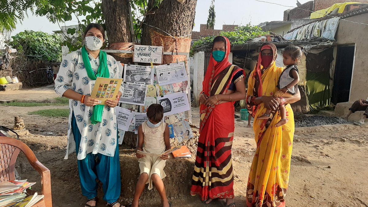 UshaDubey05's tweet image. #MPVaccinationMahaAbhiyan 
#mobile_Library
21जून टीकाकरण महाअभियान को सफल बनाने हेतु आज चलता फिरता पुस्तकालय द्वारा अभिभावकों को टीकाकरण हेतु प्रेरित करने का कार्यक्रम आयोजित किया गया।हमारे छात्रों ने इस  जागरूकता कार्यक्रम में उत्साह पूर्वक सहभागिता की।
